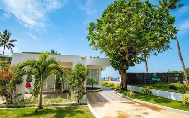 Manara Beach Resort
