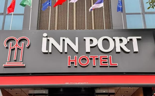Inn Port Hotel
