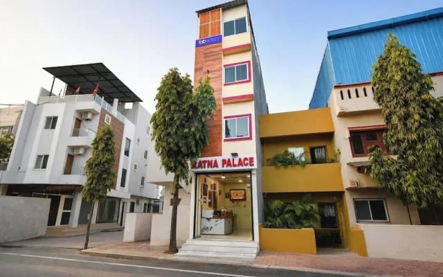 Via Ratna Palace I