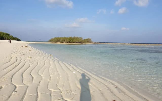 Dhigurah Tourist Hotel