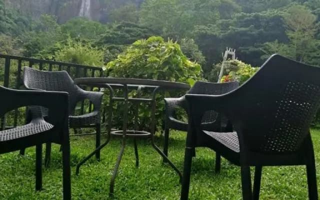 Diyaluma Falls INN