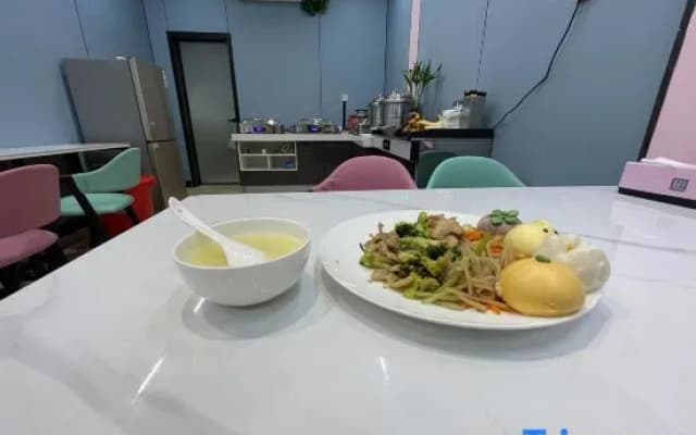 Junyi Chain Hotel (Suiping Xiangyang Avenue People's Hospital)