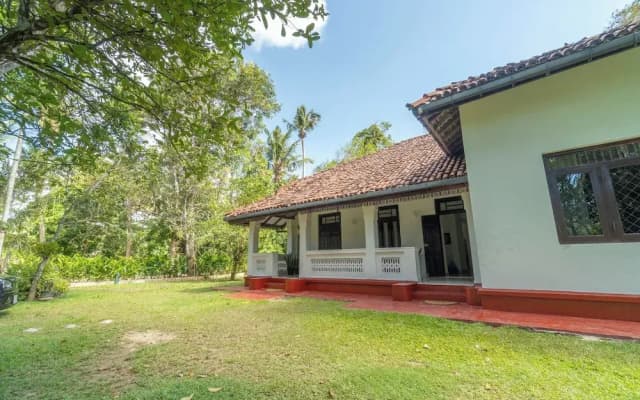 Bird Of Paradise - Ahangama Villa