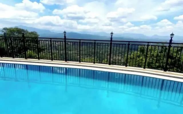Hotel Sky Gate Kandy