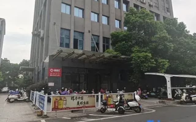 Yunjing Yiju · Loft Homestay (Laodong North Road)