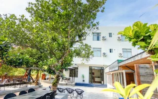 Gunai Good Night Homestay (Wucaitan Branch, Weizhou Island)