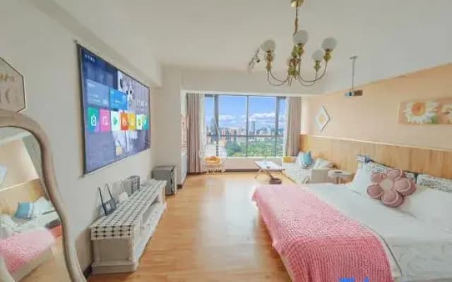 Xixi Movie Homestay (Erqi Square Subway Station David City)