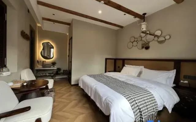 Pengyou Yinsu Design Guesthouse (Kanas Old Village)