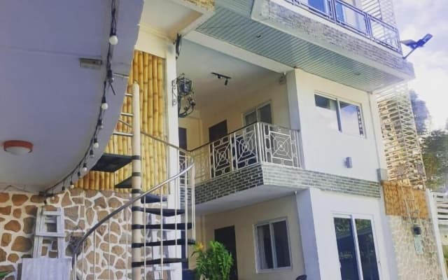 Elicon Suites