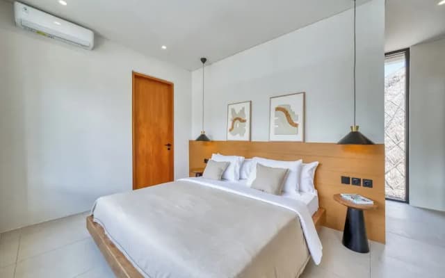 Malvarrosa Stylish 1BR Private Pool Villa Bingin
