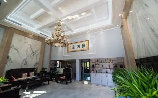Xianju Banhuju Homestay (Shenxianju Visitor Center)