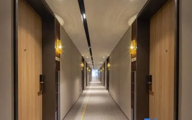 Homeinn Plus Hotel (Jingdezhen Taoxichuan Cultural Creative Block)