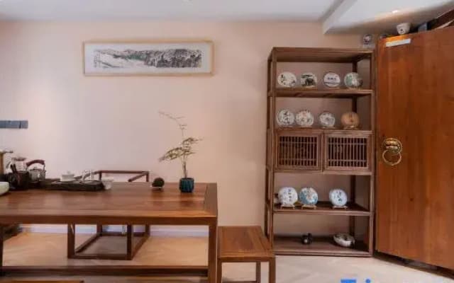 Zhenxue 360-Degree Snow Mountain Panoramic Courtyard-Style Hotel