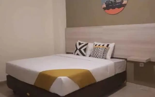 Zester Hotel By ZIRI