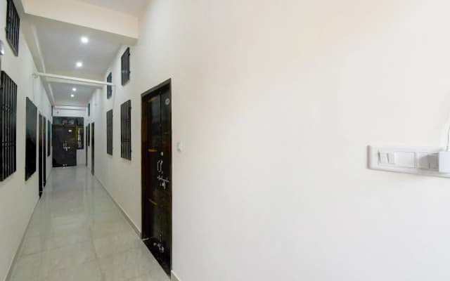 Super Hotel O by OYO Shubham Paradise