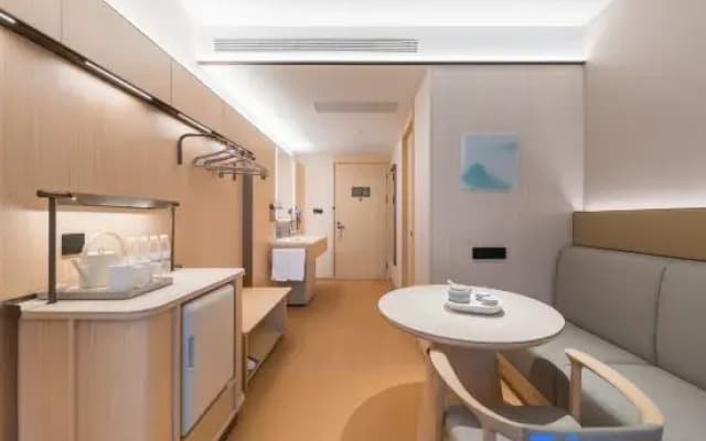 JI Hotel (Quanzhou Zhongjun FUNWORLD Fuyue Outlet)
