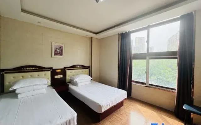 Yixuan Business Hotel