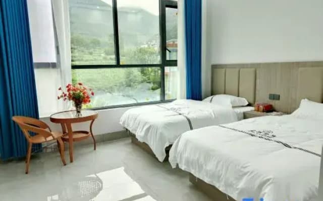 Chenhang Homestay (Wumeng Grassland)