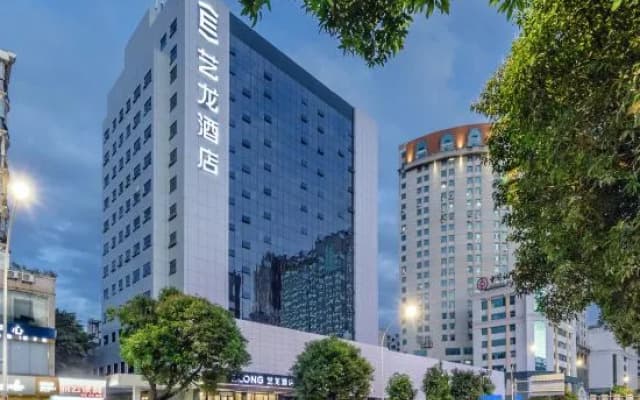 Elong Hotel
