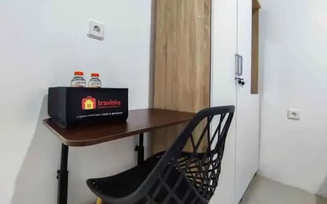 Well Design and Comfort Studio at Paltrow City Apartment By Travelio