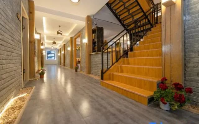 Xiqiao Yunchen Hotel (Daocheng Yading Scenic Area)