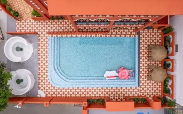 Jingdezhen Qiyun Qingyun Chenju Cyan Qinzi Swimming Pool Villa (Taoxichuan Wenchuang Jiequ)