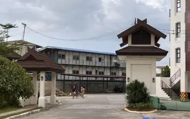 Seven-Eleven Inn 1BR Condo - Royal Oceancrest Mactan
