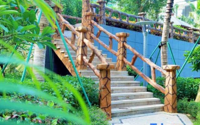 Rendi Mountain Rainforest Hotel