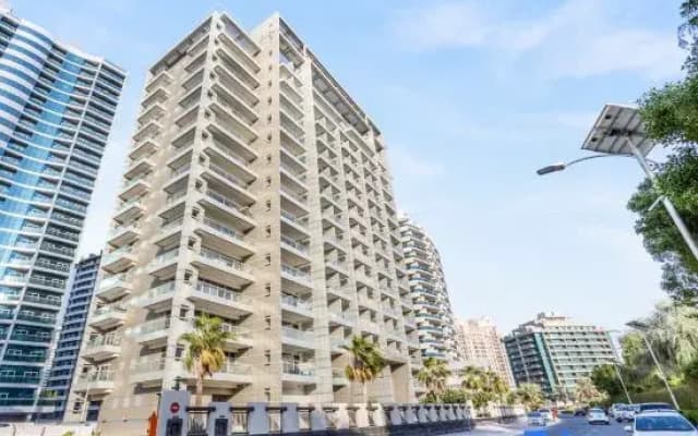 bnbme | Great Value Apt in Dubai Sports City