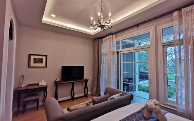 The Castell Condo by Nutthiwan room 912 and 921