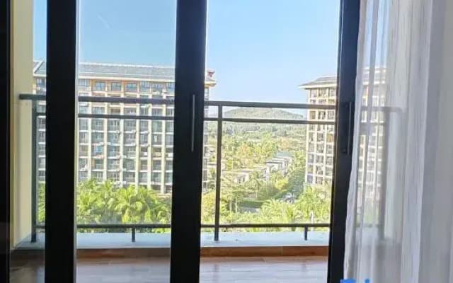 Zhongzhou Military-themed Homestay