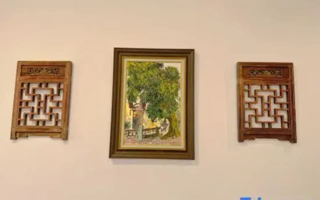 Tuyue Lakeview Homestay