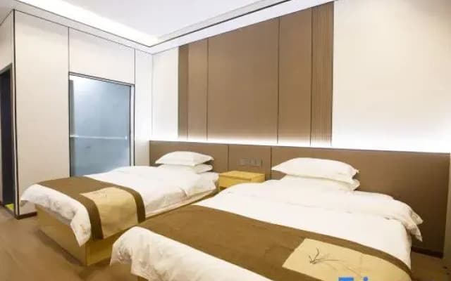 Zhizu Homestay (Border City Chatong Scenic Area)