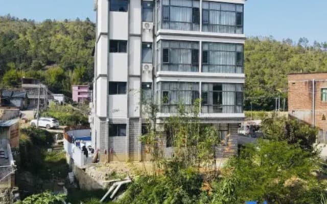 Zizhu lanting mountain residential hostel