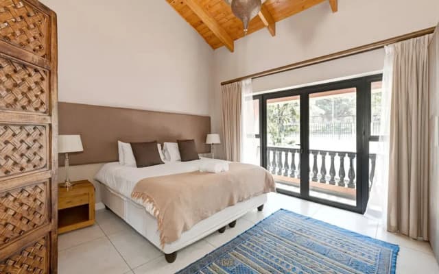 Marrakesh Themed Studio With Huge Rooftop Terrace