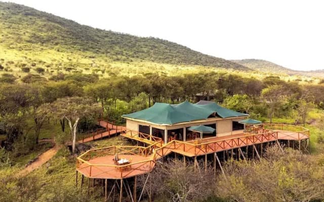 KumbuKumbu Luxury Tented Camp
