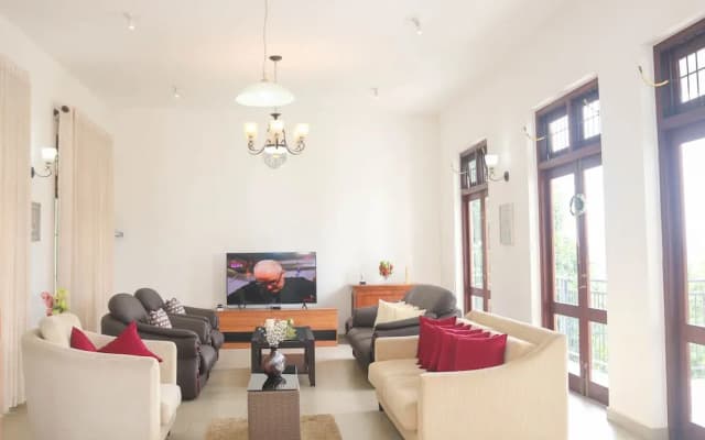 Holistic Villas Hills