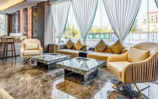 Dingbian Tianbao Hotel