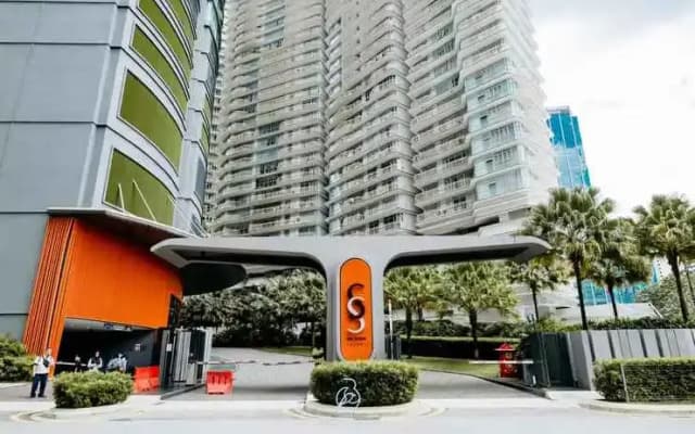 Sky Suites KLCC Homestay by BIRDY STAY