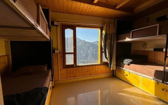 Pumpkin Hostel Shoja