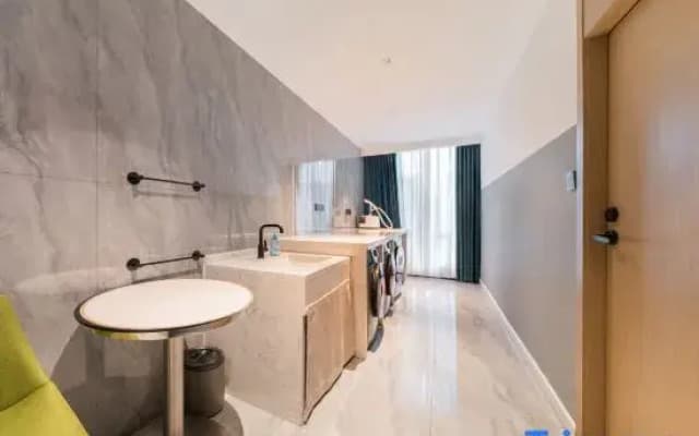 Yining  Riverside   Cloud  Hotel