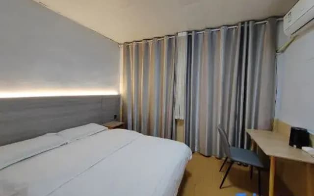 Hejia Hotel (Shangqiu Normal University Branch)