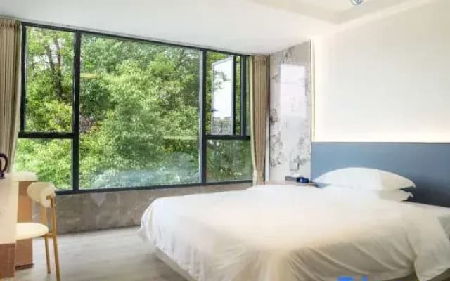 Meng Yu Bus Ness Hotel