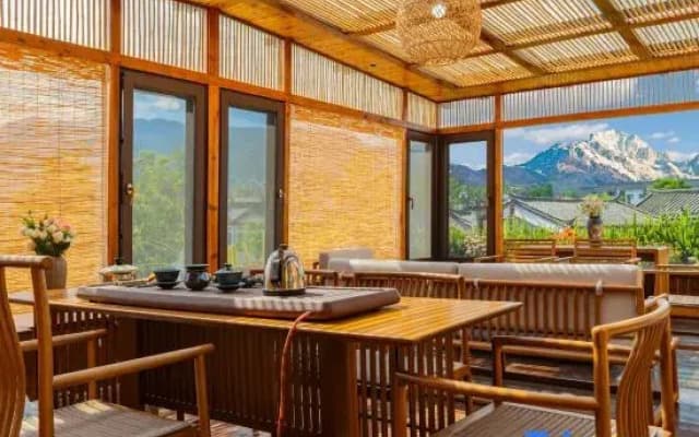 Meiqi Leju Jade Dragon Snow Mountain Scenic Resort Courtyard (Shuhe Ancient Town Branch)