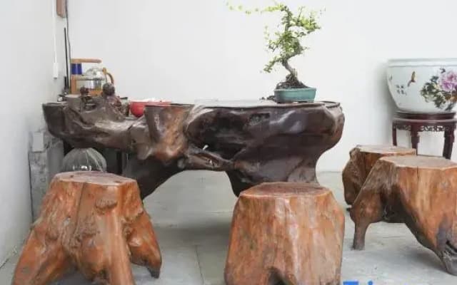 Red House Homestay (Wansui Mountain Wuxia City)