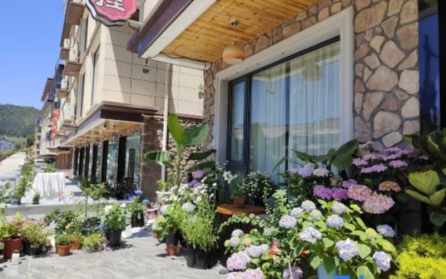 Qiandao Lake Windy House B&B