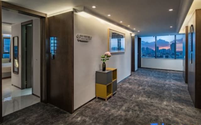 Wuyu Sky Garden Hotel (Chongqing Yuanyang Metro Station & Garden Expo Park Branch)