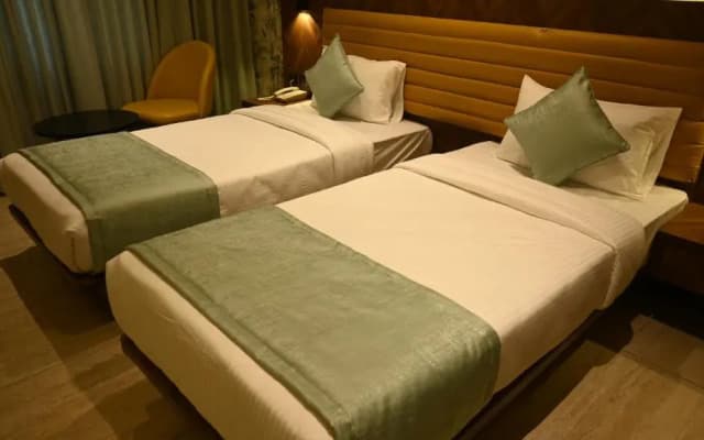 Hotel Thanga Airaa