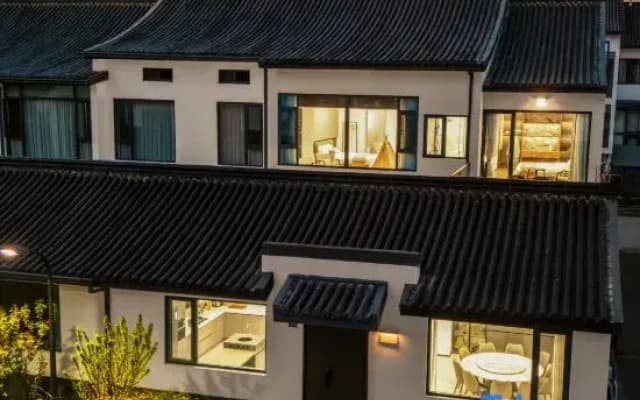 Yulu Leisure Holiday Villa