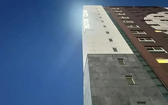 Hotel Moon